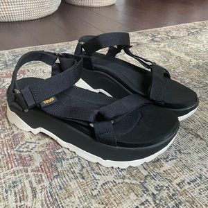 Teva Jadito Universal Sandals, Size 8